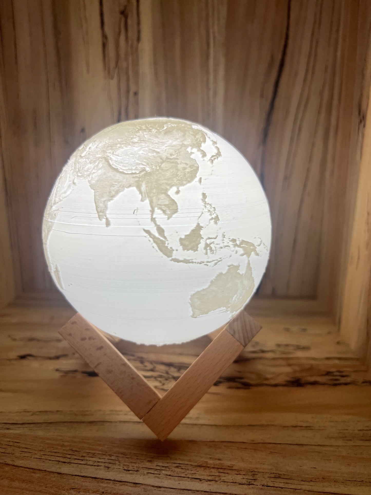 3D Printed Light Up Planet Globes