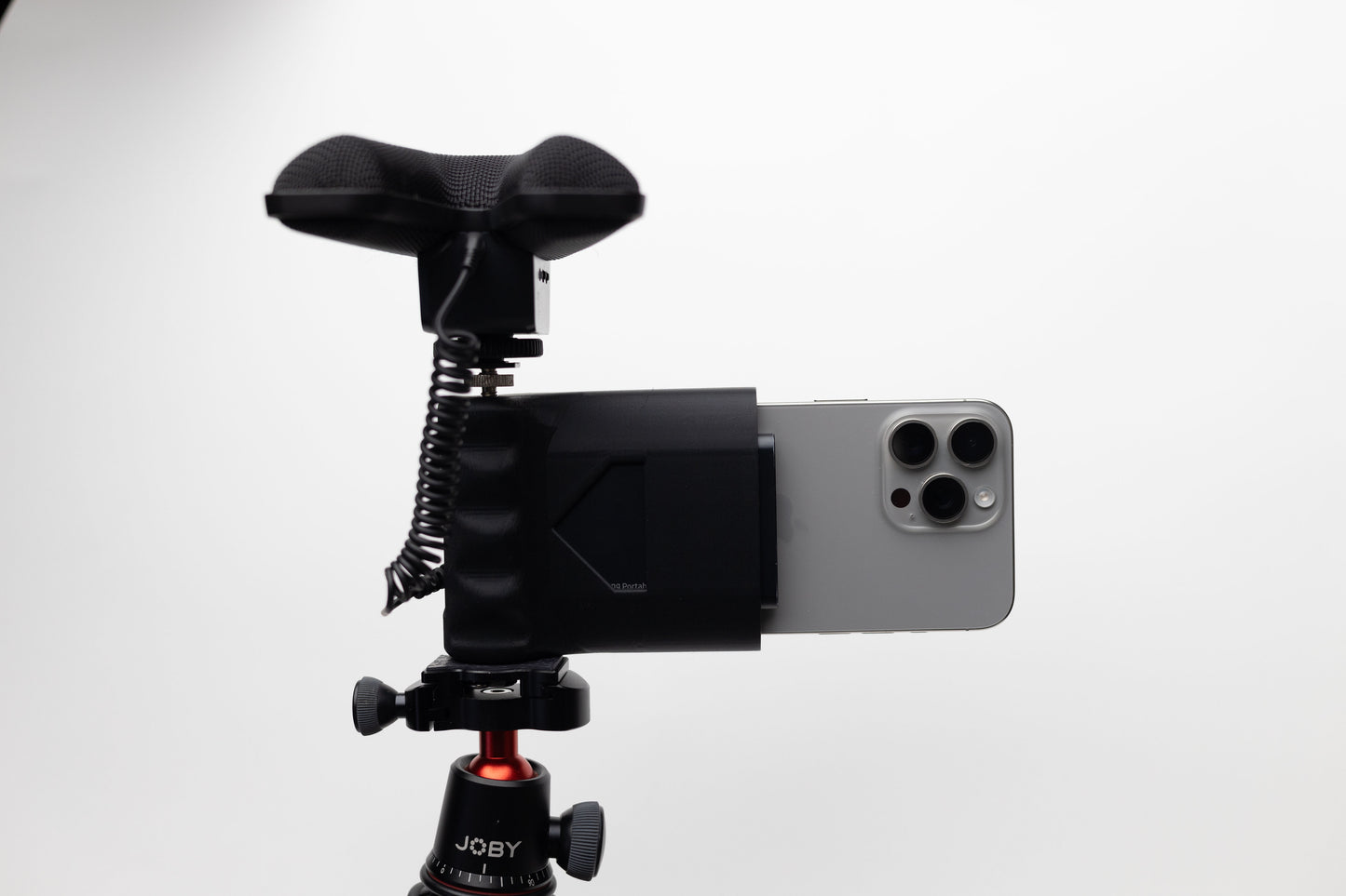 CineGrip for iPhone 15 Pro and Pro Max